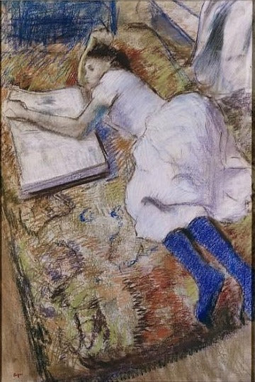 Junge Frau, die ein Album betrachtet – Edgar Degas Edgar Degas 70x105